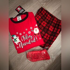 Red and black Christmas pyjamas #pajamas